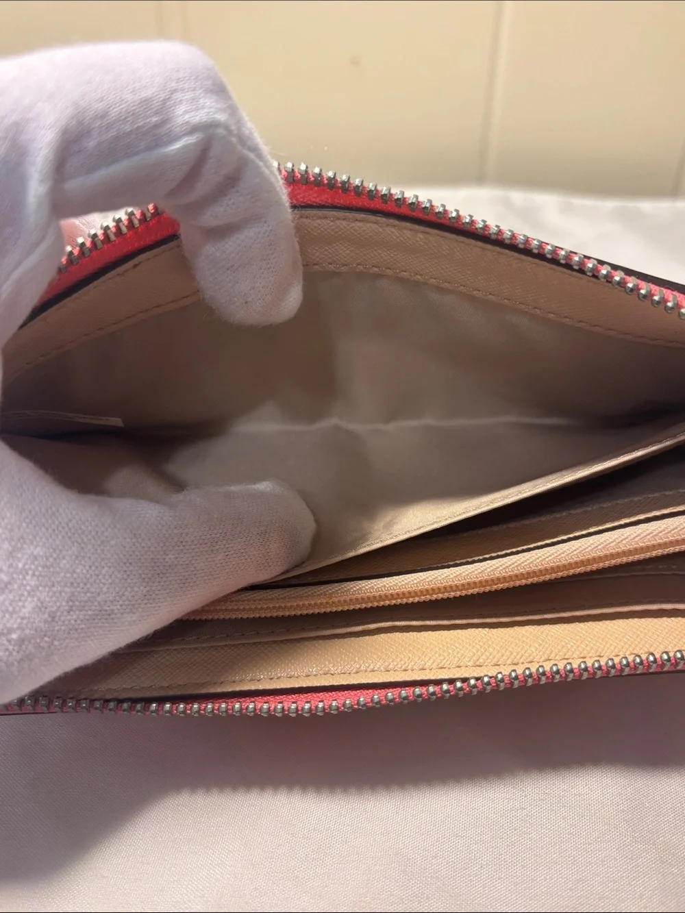EUC Coach Peyton Dream C Slim Zip Around Wallet - White & Pomegranate Pink